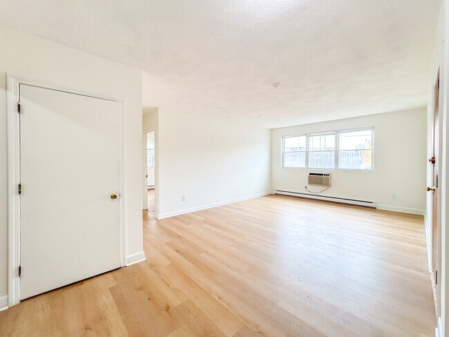 Photo - 11 Hodges Ave Unit 1