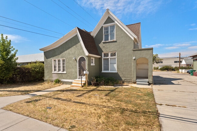 Photo - 4800 Holdings LLC Unidad 125 E 4800 S