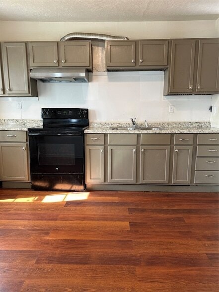 Photo - 1125 E 27th St