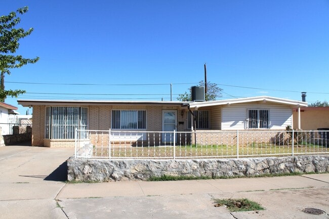 Building Photo - 5613 Wadsworth Ave Rental