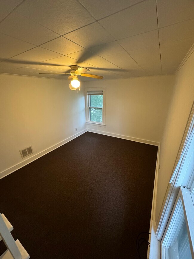 Photo - 700 W Dominick St Unit Apt 4