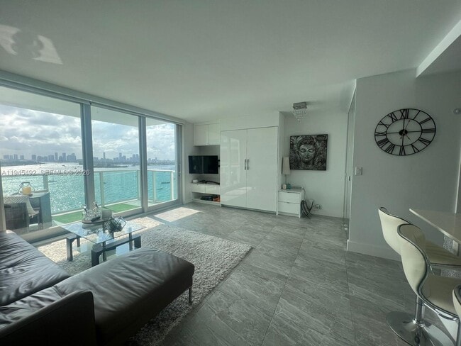 Photo - 1000 West Ave Unit 1419