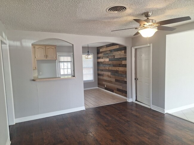 Photo - Spacious Home with a Huge Backyard & Modern Finishes