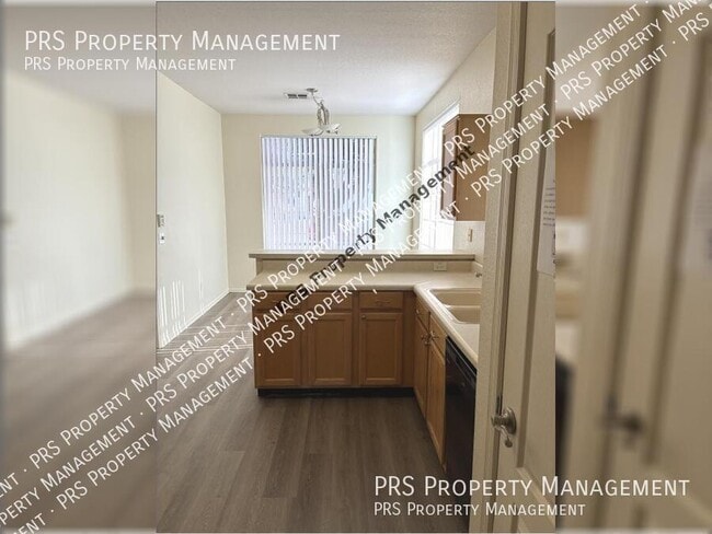 Photo - 5211 W Glenview Pl