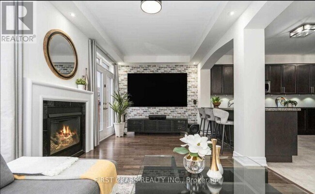Photo - 11 Claudview St