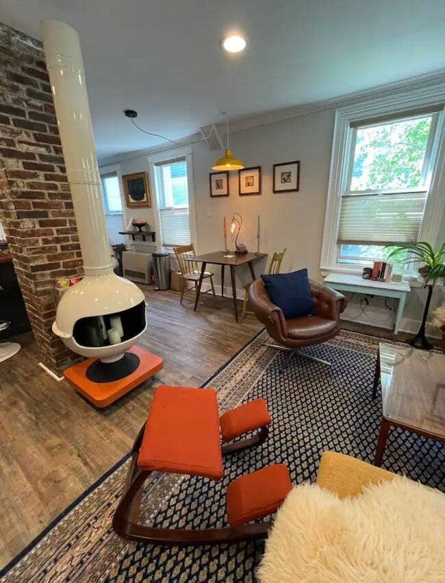 Photo - 136 Clark St Unidad 1