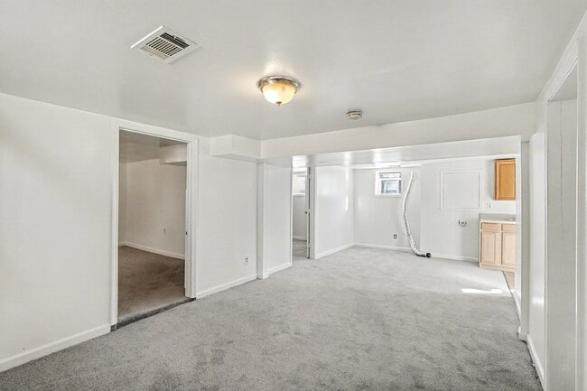 Photo - 6120 Otis St