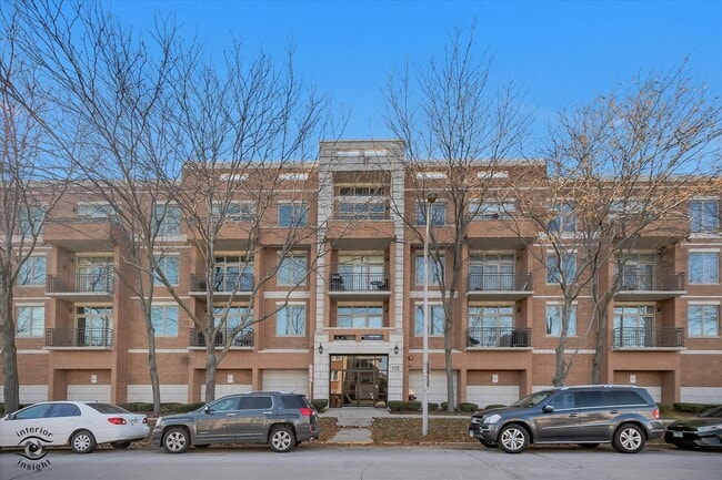 Building Photo - 4330 N Neva Ave Unit 202