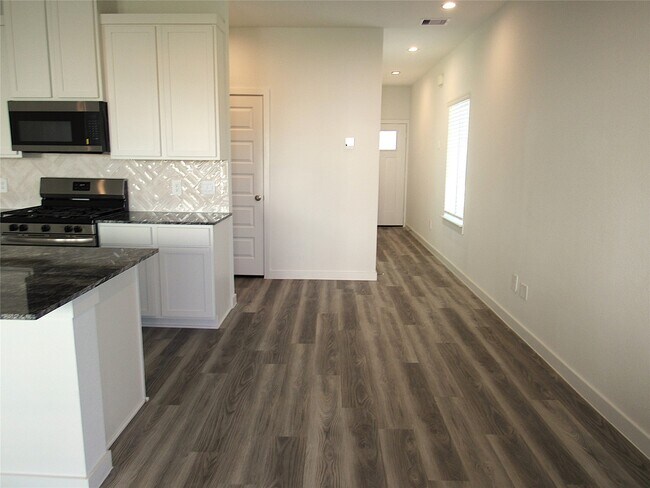 Photo - 2807 Glengary River Wy