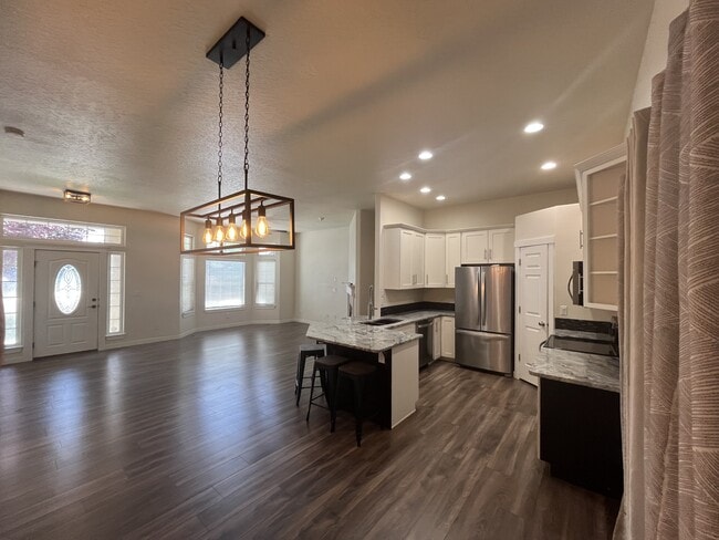 Photo - 1820 W Camelot Dr