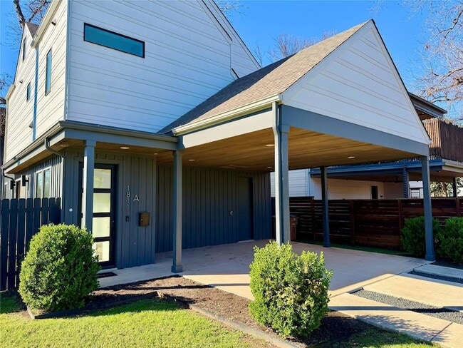 Photo - 1811 Willow St