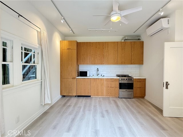 Photo - 706 6th Ave