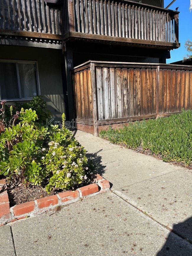 Building Photo - 1060 Oak Grove Rd Unit 59