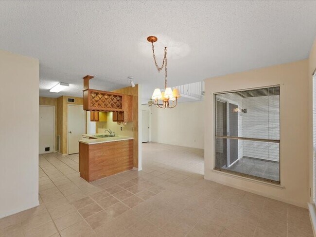 Photo - 3317 Golden Trails Dr Unidad 807