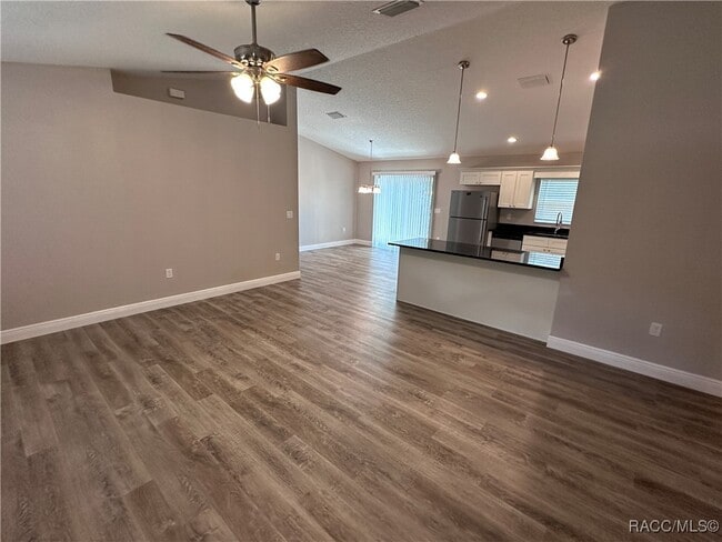 Photo - 274 W Glenhaven Dr