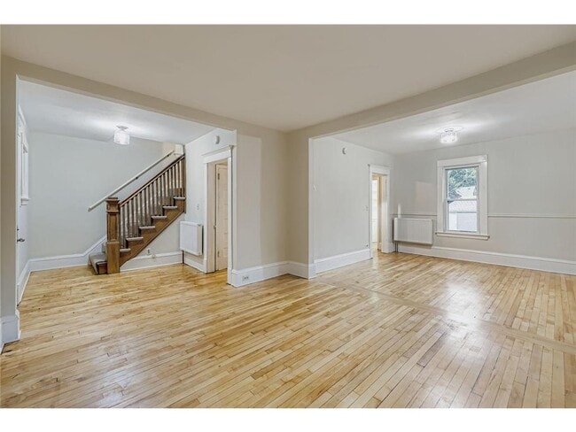 Photo - 2939 Russell Ave N