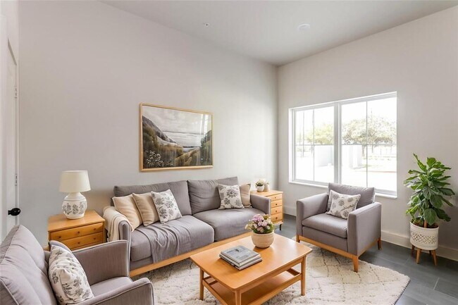 Photo - 3726 Bellfort Ave Apartment Unit A1