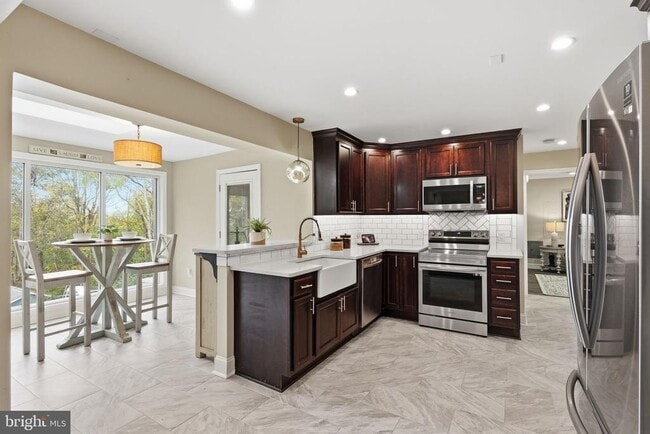 Photo - 5642 Jefferson Blvd