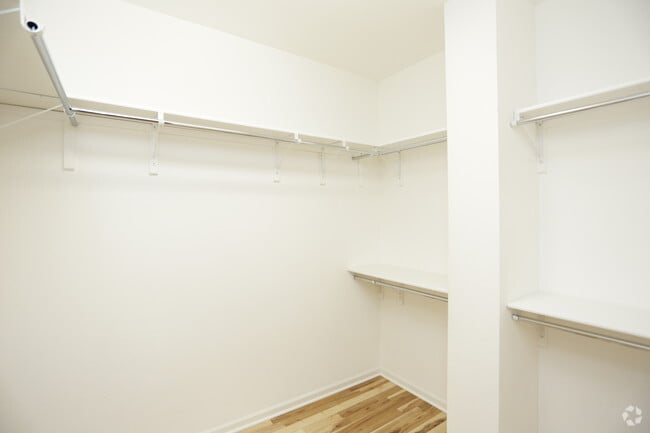 2BR, 2.5BA - River Birch On the Bluff_1500 SF