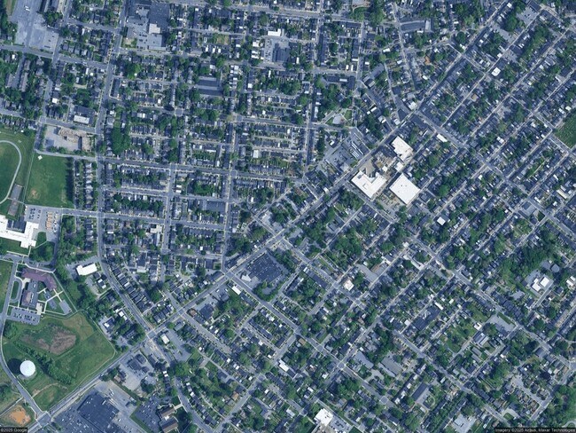 Building Photo - 763 Manor St