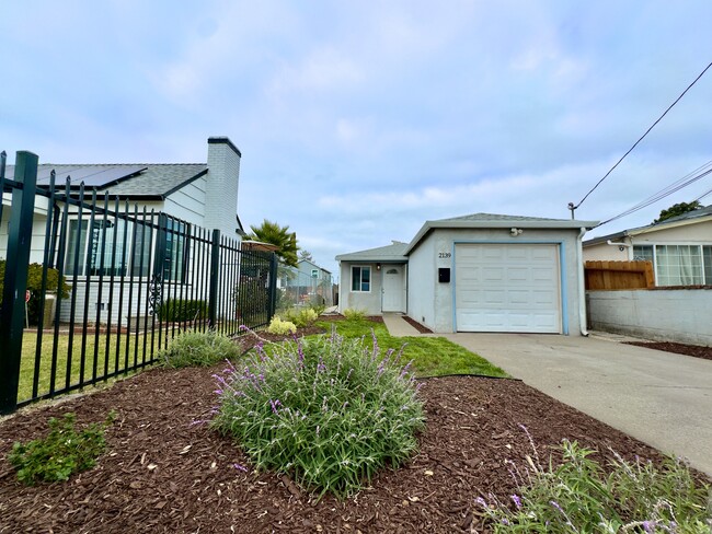2139 103rd Ave