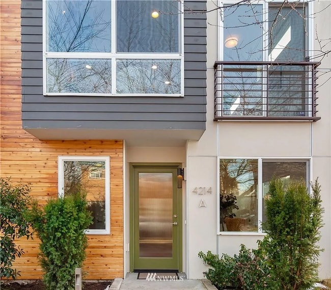 Photo - 4214 Linden Ave N