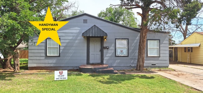 Building Photo - Handyman Special $0 First Month's Rent / “You fix, you SAVE BIG!!” Contact Mayshell for details: ...