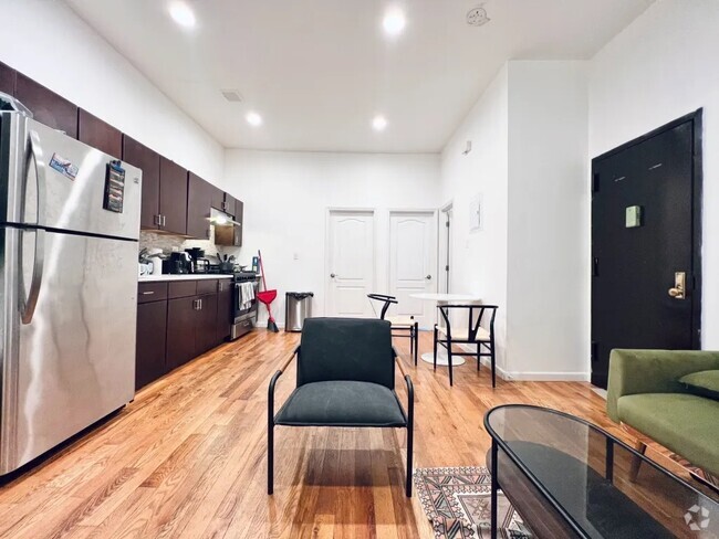 Building Photo - Furnished room/NOT APARTMENT Unit 3