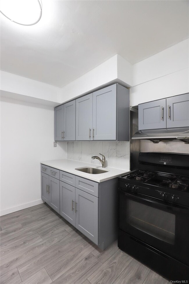 Photo - 2166 Brown St