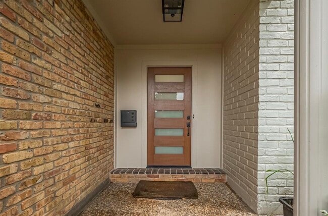 Photo - 1375 Country Pl Dr