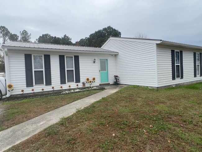 820 Old Folkstone Rd