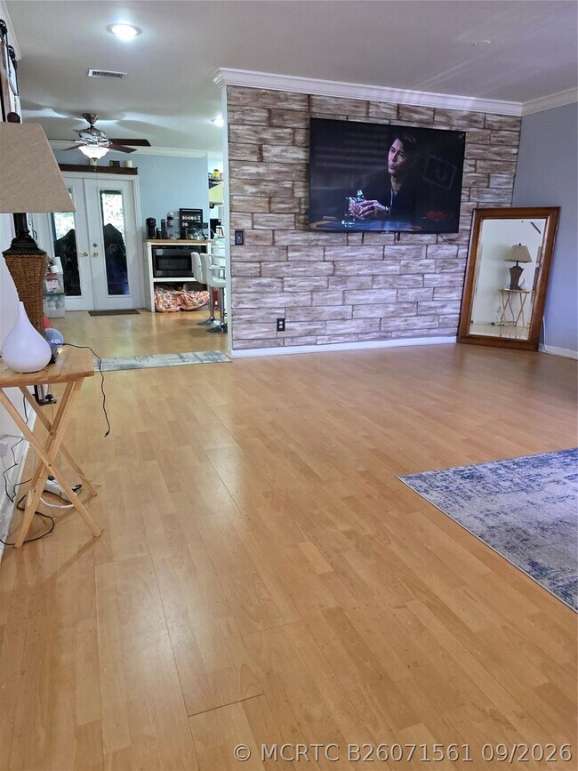 Photo - 605 NW 47th St
