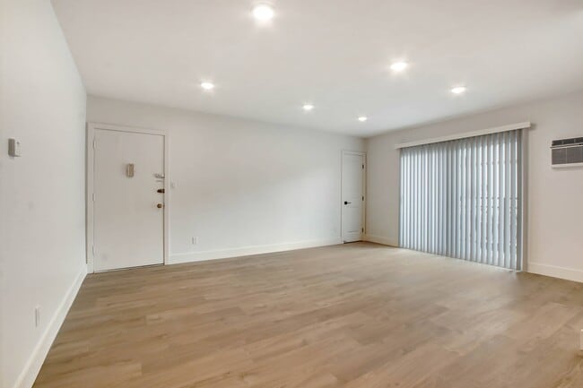 Photo - 1140 N Ogden