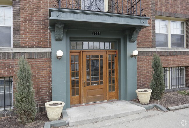 2555 Bryant - 2555 Bryant