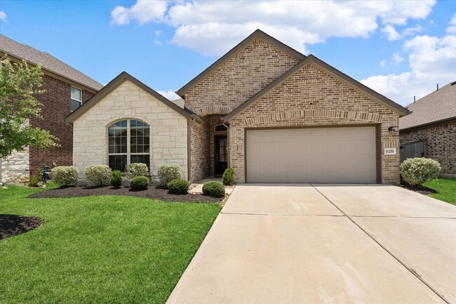 11251 Stirton Dr