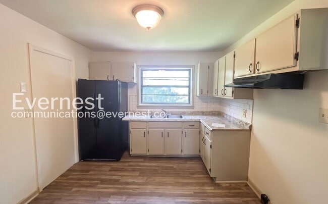 Photo - 905 Elizabeth Dr