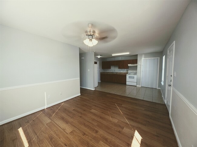 Photo - 138 S Bend Ct