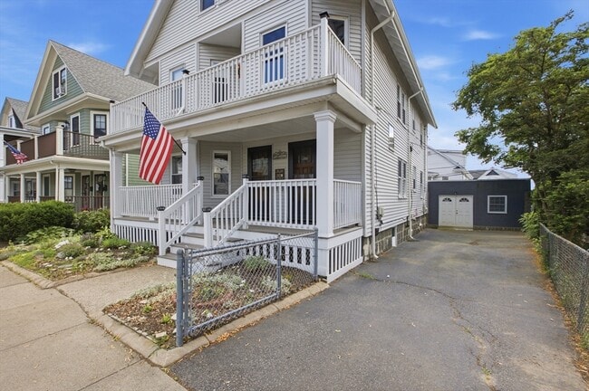 Building Photo - 5 Franconia St Unit 2