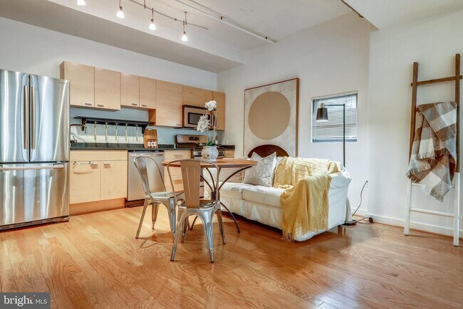 Building Photo - 1125 11th St NW Unit 102