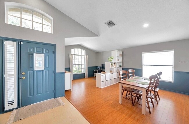 Photo - 6748 Waterton Dr