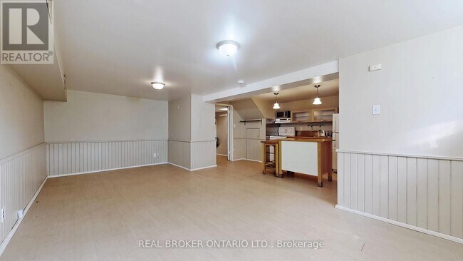 Photo - 351 Taylor Mills Dr N