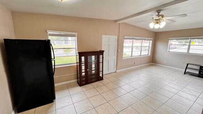 Photo - Beautiful 3 Bedroom, 1 Bathroom Home in Or...
