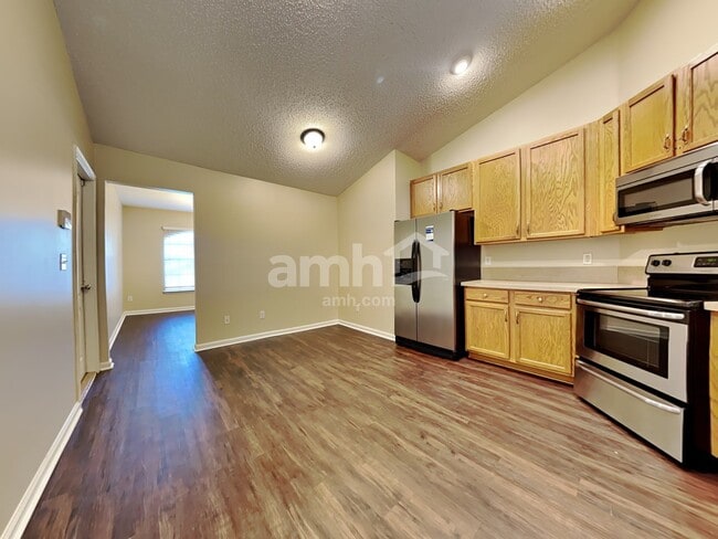 Photo - 209 Fort Milton Dr