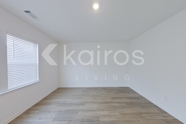 Photo - 212 Birch Ave