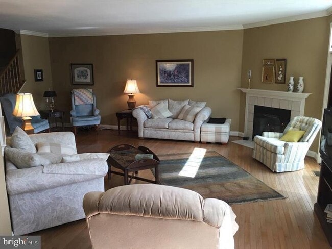 Photo - 185 Daylesford Blvd