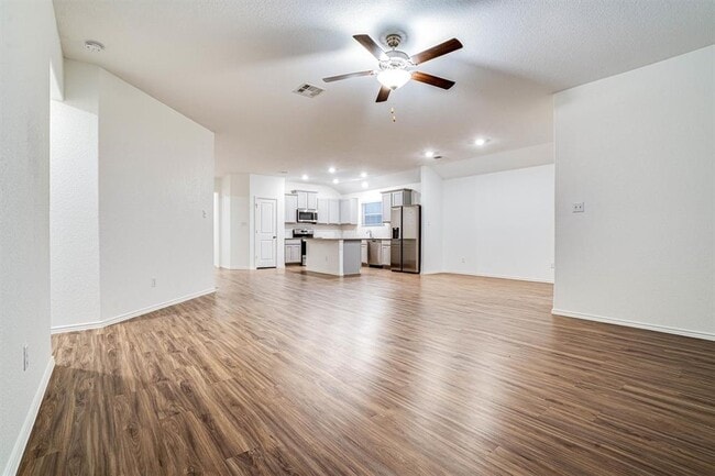 Photo - 414 Bluejack Wy