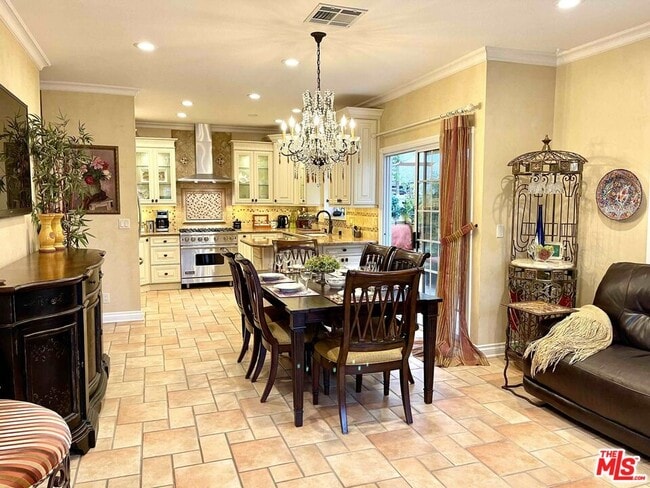 Building Photo - 1121 21st St Unit 1