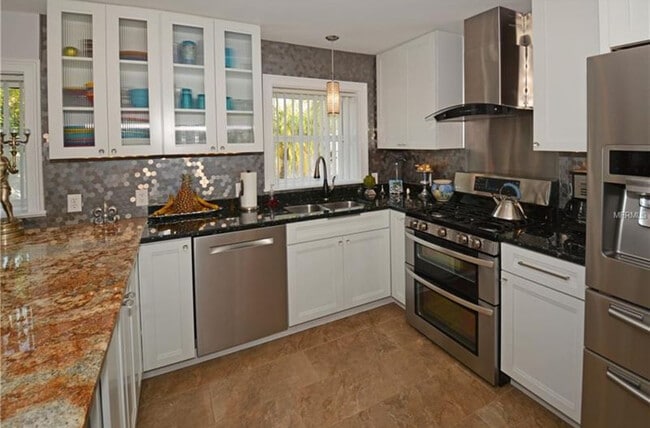 Photo - 7020 Mango Ave S