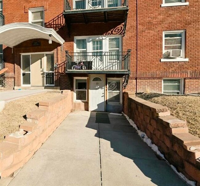 Building Photo - 1141 S 30th Ave Unit Apt 13