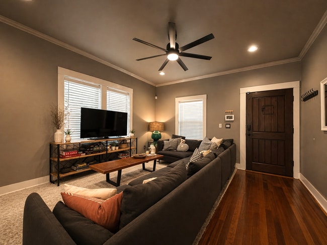 Photo - 326 Queen Anne Ct